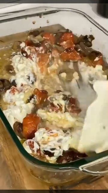 Baked Feta & Tomato Pasta смотреть онлайн