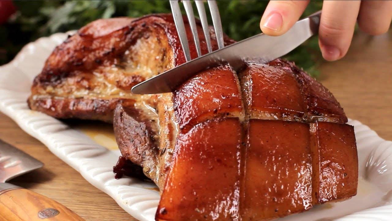 Готовлю так уже 20 лет! Невероятно сочная свиная грудинка в духовке - лучший рецепт!