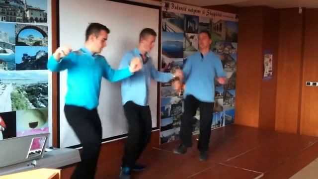 Vallja e kuksit Medrese смотреть онлайн