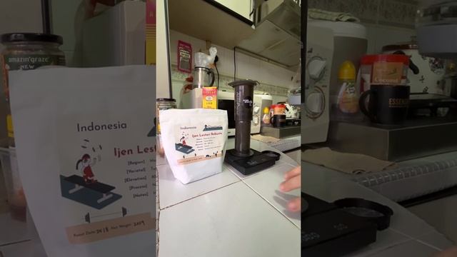 Brewing with the Aeropress - Flip Coffee - Ijen Lestari Robusta смотреть онлайн