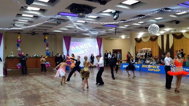 дж.10.12.17.Комс.Ю-2.DANCE-TIME.С-кл.Семен и Эмилия смотреть онлайн