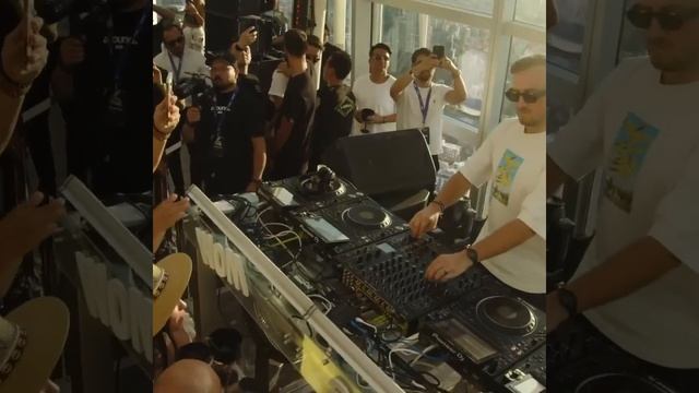 "Colyn" Live At Under Ground Party || Around, Sky Costanera, Santiago, Chile смотреть онлайн