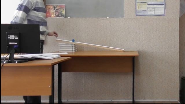 Дослідження руху тіла під дією сили тяжіння (дослід 2) смотреть онлайн
