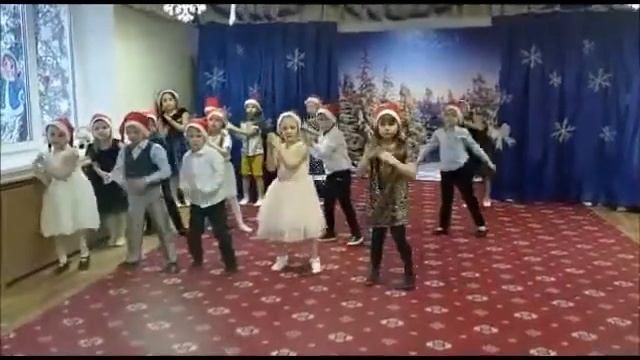 Новогодний челлендж "Снежный батл" смотреть онлайн