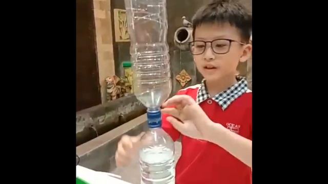 Deka's Tornado in a Bottle смотреть онлайн
