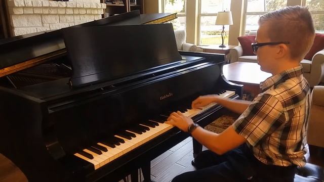 Andrew Weber Performing Sonatina by Theodore Latour III. Rondo смотреть онлайн
