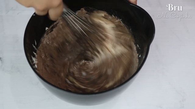 MASSA MARGARINADA PARA FORMA 15x10 - MASSA PARA BOLO DE ATÉ 2kg - MASSA PARA RECHEIOS PESADOS смотреть онлайн