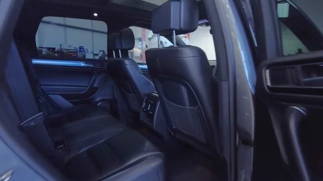 VOLKSWAGEN TOUAREG 3.0 V6 R-LINE TDI BLUEMOTION TECHNOLOGY 5d 259 BHP смотреть онлайн