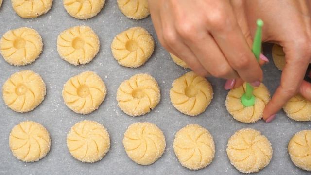 Herbatniki i KINDER SURPRISE! Nie masz pojęcia, z czym zrobione są te ciastka! 😜 смотреть онлайн