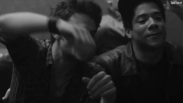 Selena Gomez- The Heart Wants What It Wants (Eng Lyrick) смотреть онлайн