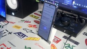 Телефон Tecno долго и медленно заряжается