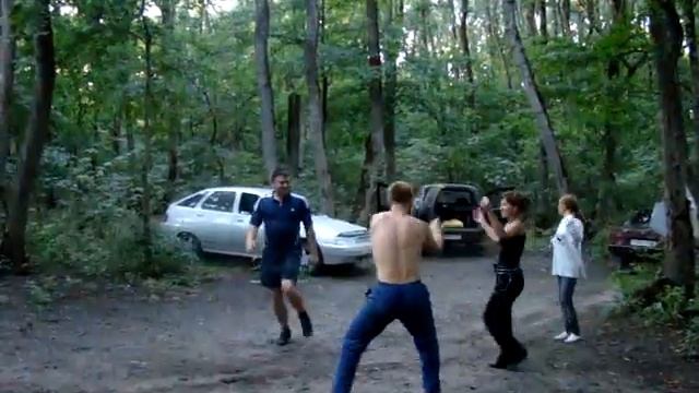 Зажигают в лесу смотреть онлайн