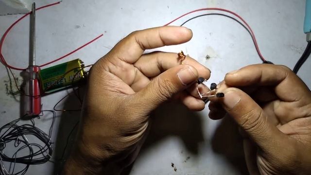 How to make a Smart Wireless Voltage Detector 2020 смотреть онлайн