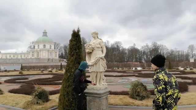 Дворцово-парковый ансамбль "Ораниенбаум", Нижний сад. 10.04.2022. смотреть онлайн