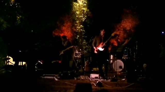 "Versus" @ 4Cento - Milano play Pink Floyd's "Atom Heart Mother" смотреть онлайн