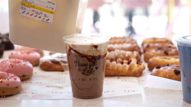 5 most popular drinks at our viral coffee shop in Vegas! смотреть онлайн