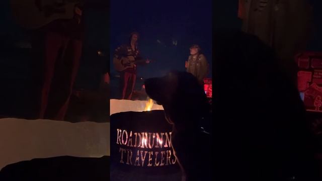 DB Rouse and Maggie R covering Cripple Creek at Roadrunner Travelers RV Park in Terlingua, TX смотреть онлайн