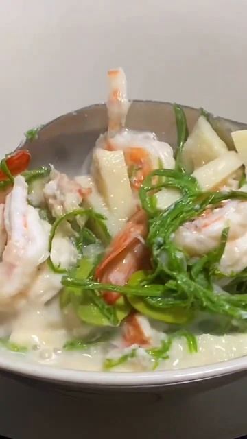 ต้มกะทิกุ้งใส่สะตอ #แม่อุ๊ชาแนล #ต้มกะทิกุ้งสะตอ смотреть онлайн
