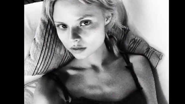 Magdalena Frackowiak's (officialmagdalenafrackowia) 12/2012 Instagram Photos смотреть онлайн