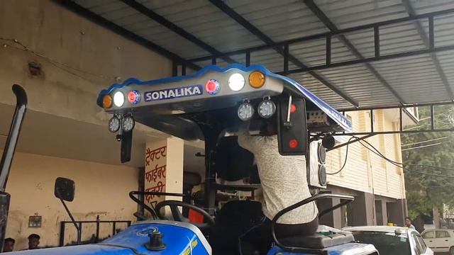 Sonalika 750 di fiber chatri with projector смотреть онлайн