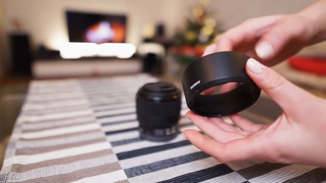 Sony FE 50mm F/1.8 Prime Lens Unboxing смотреть онлайн