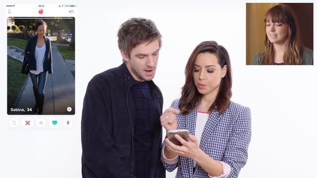 Aubrey Plaza and Dan Stevens Hijack a Stranger's Tinder | Vanity Fair смотреть онлайн