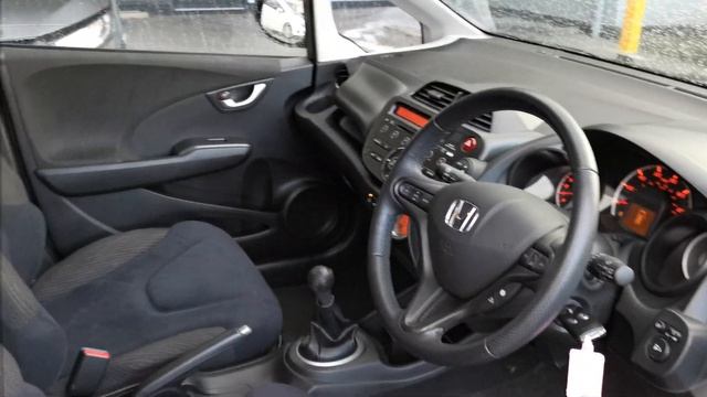 Honda Jazz ES + смотреть онлайн