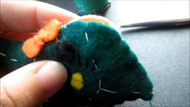 Hello Kitty Fall Leaf Plushie Magnet Tutorial! смотреть онлайн
