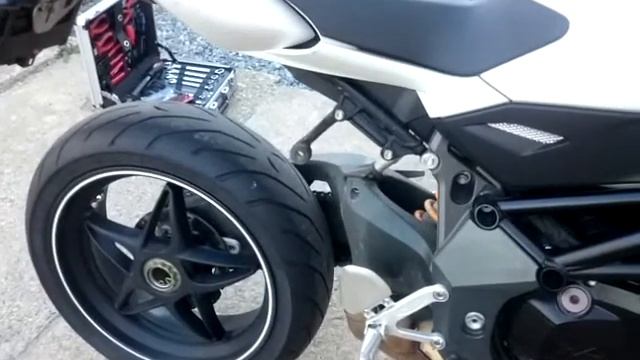 Mv agusta brutale 920 no exhaust dB killer sound смотреть онлайн