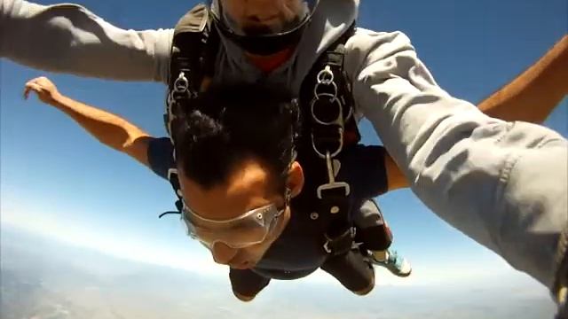 Skydiving-UmaMahesh смотреть онлайн
