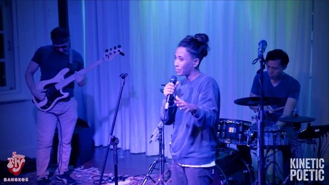 Chininha "All About You" Live @Kinetic Poetic Open Mic-Yellow Lane, Bangkok 271023 смотреть онлайн