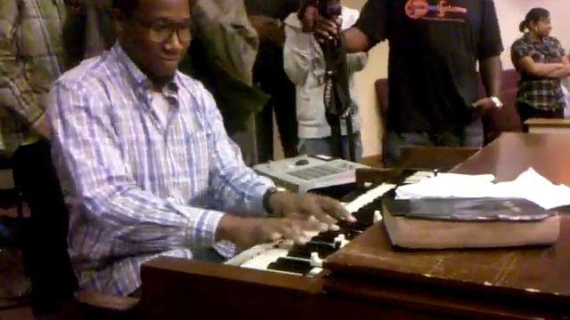 Corey Henry at Doobie Powell's Shed 2010! смотреть онлайн