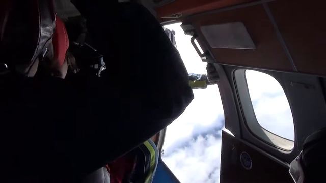 Парашют тандем. Сентябрь 2014. Большое Грызлово - прыжки перед нами смотреть онлайн