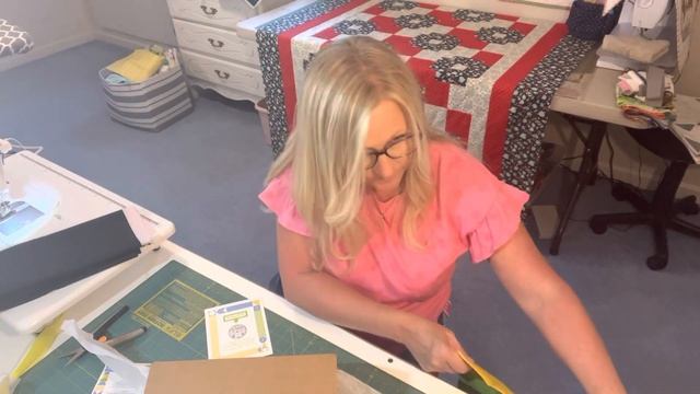 Sew Yeah Subscription Box opening, Christmas in July projects and a few other items смотреть онлайн