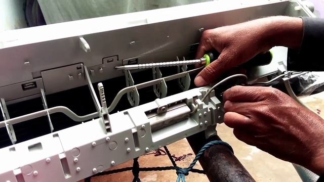 Ultimate guide to cleaning Inverter AC with water pressure machine" смотреть онлайн