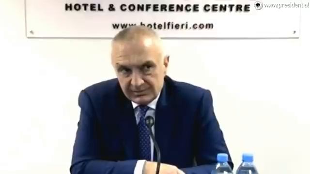 Rama e nxori me foton duke pirë raki, Meta i përgjigjet 'flakë për flakë':Kokainë nuk pi kështu që. смотреть онлайн