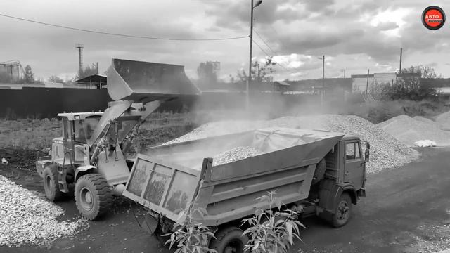 5 САМЫХ МОЩНЫХ ГРУЗОВИКОВ СССР. смотреть онлайн