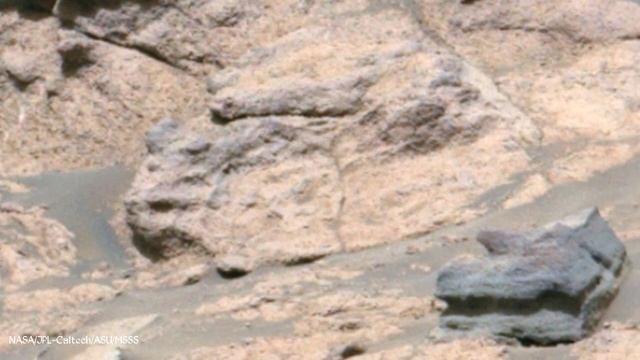 Mars rover found strange objects in the surface of mars!  Mars real video! смотреть онлайн