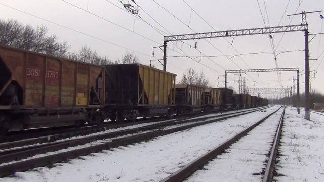 Электровоз ВЛ80К-475 с хоппер-дозаторной вертушкой смотреть онлайн