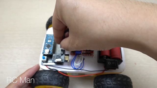 How To Make A DIY Arduino Joystick Control Car At Home смотреть онлайн
