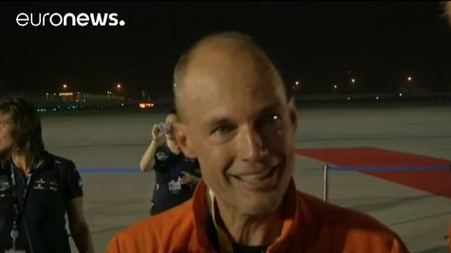 Solar Impulse 2 завершил свое 16-ти месячное кругосветное путешествие смотреть онлайн
