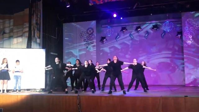 Ансамбль современного танца «Дольче Вита» - «Вечный двигатель» смотреть онлайн