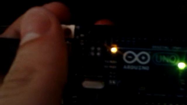 Arduino UNO R3 L diode (pin 13) problem смотреть онлайн