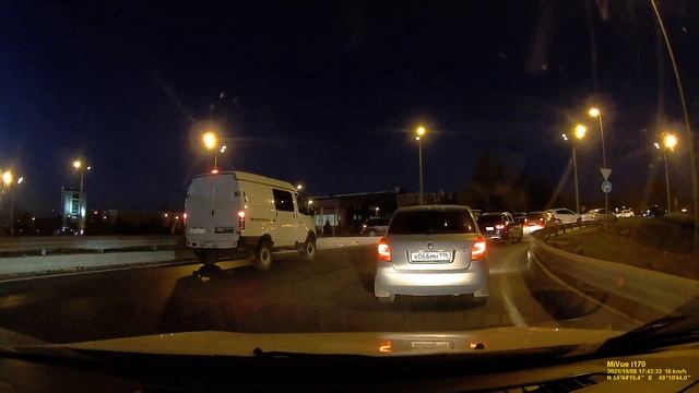 Ночная съемка MIO MiVue i170 смотреть онлайн