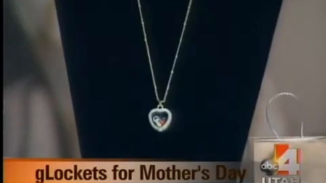Mothers Day Gift - Good Things Utah - Floating Charm Glass Lockets смотреть онлайн