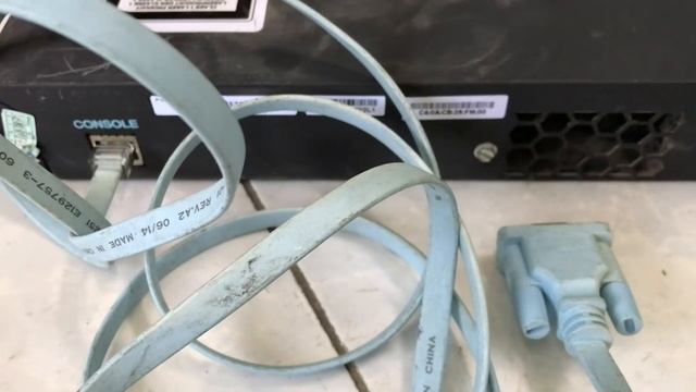 Cisco Catalyst 2960- Serial Console Port смотреть онлайн