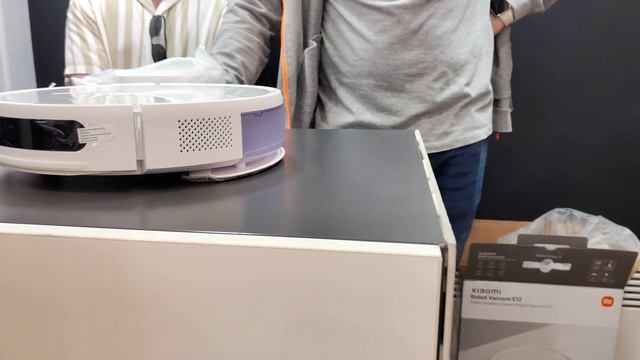 Robot Vacuum E12 смотреть онлайн