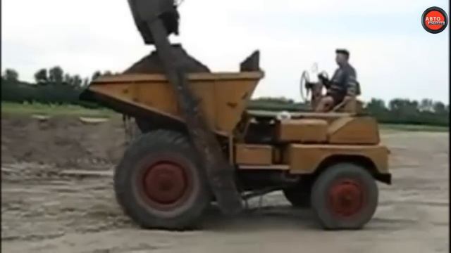САМЫЙ НЕЛЕПЫЙ ТРАКТОР-САМОСВАЛ ВРЕМЕН СССР. смотреть онлайн