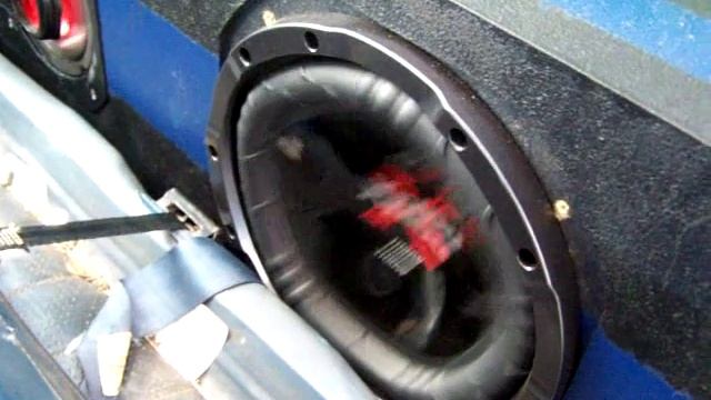 10" sony xplod on jensen 220W amp смотреть онлайн