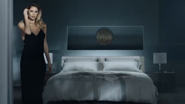 REVEAL Calvin Klein смотреть онлайн